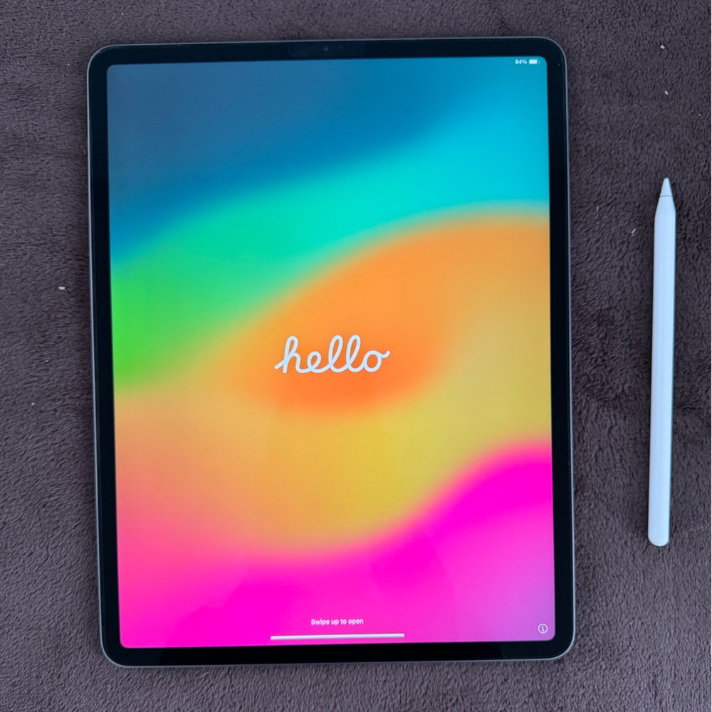 iPad Pro 12.9-inch 4th Generation & Apple Pencil, perfect condition, barely used